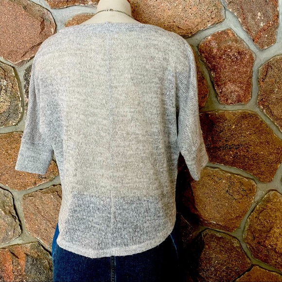 💍Entro brand cropped soft grey knit sweater. - Picture 4 of 5